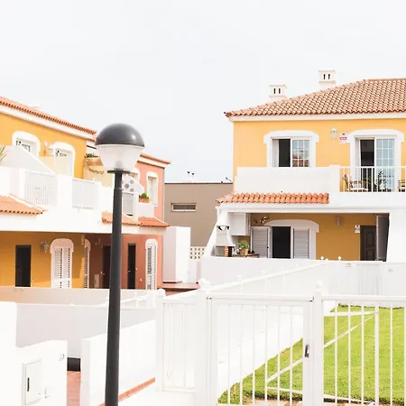 Lovely&sunny Near Poris Appartement *